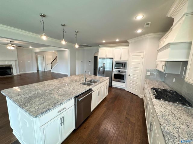 4323 Flint Drive, Owens Cross Roads, AL 35763