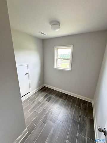 4323 Flint Drive, Owens Cross Roads, AL 35763