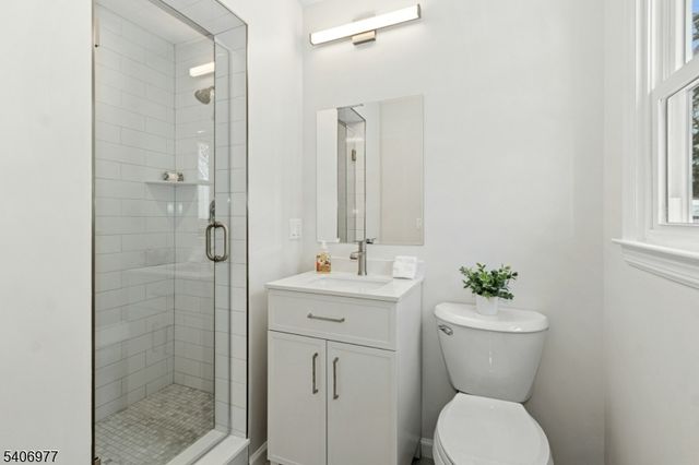 45 Kempshall Ter, Fanwood Boro, NJ 07023