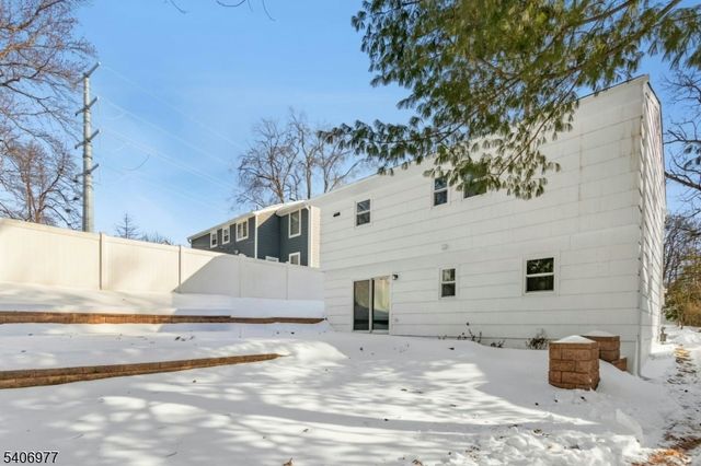 45 Kempshall Ter, Fanwood Boro, NJ 07023