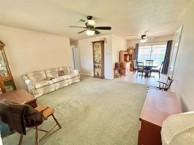 1016 W Peebly Drive, Midwest City, OK 73110