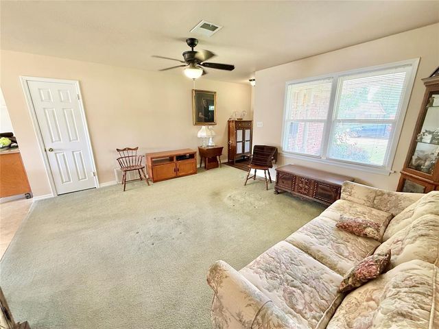 1016 W Peebly Drive, Midwest City, OK 73110