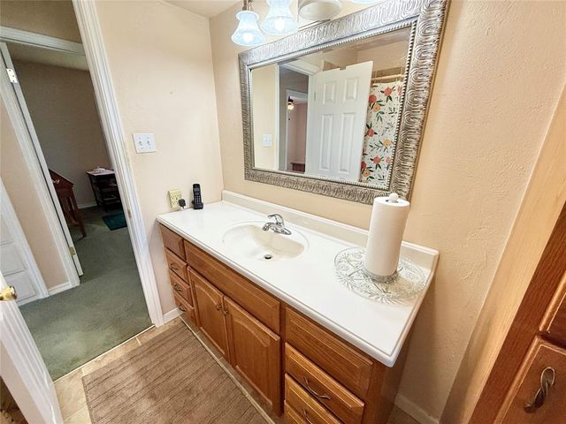 1016 W Peebly Drive, Midwest City, OK 73110