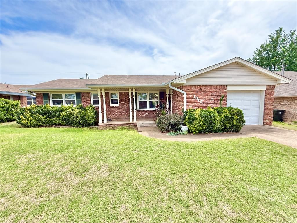 1016 W Peebly Drive, Midwest City, OK 73110