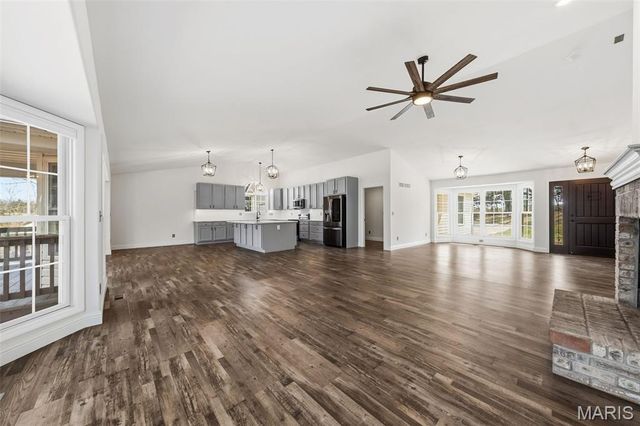 2255 County Farm Road, Wright City, MO 63390