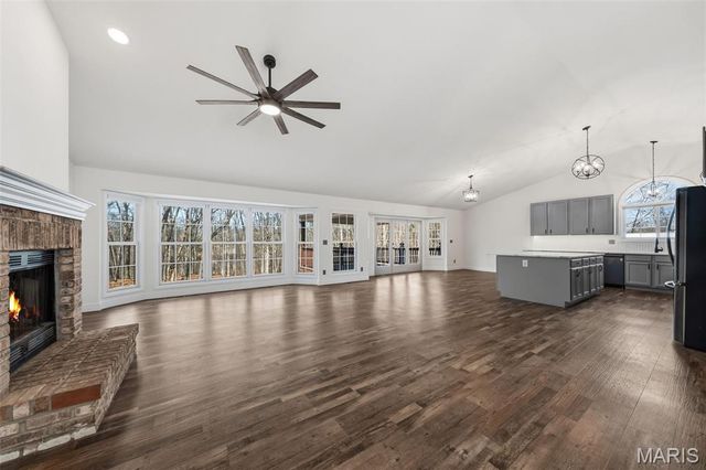 2255 County Farm Road, Wright City, MO 63390