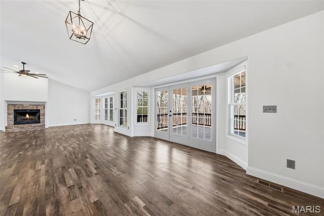 2255 County Farm Road, Wright City, MO 63390