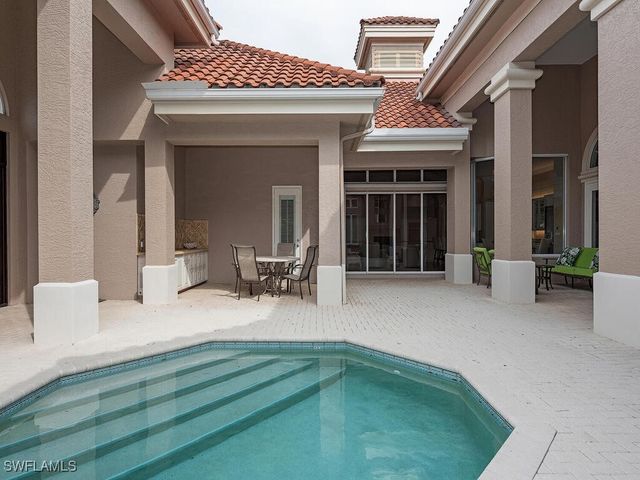 2080 Gordon DR, Naples, FL 34102