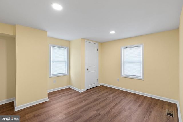 30 E MAIN ST, Christiana, DE 19702