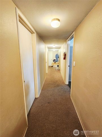 114 NE Cedar Avenue, College Place, WA 99324