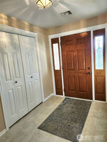 114 NE Cedar Avenue, College Place, WA 99324