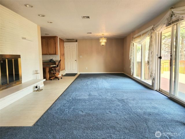 114 NE Cedar Avenue, College Place, WA 99324