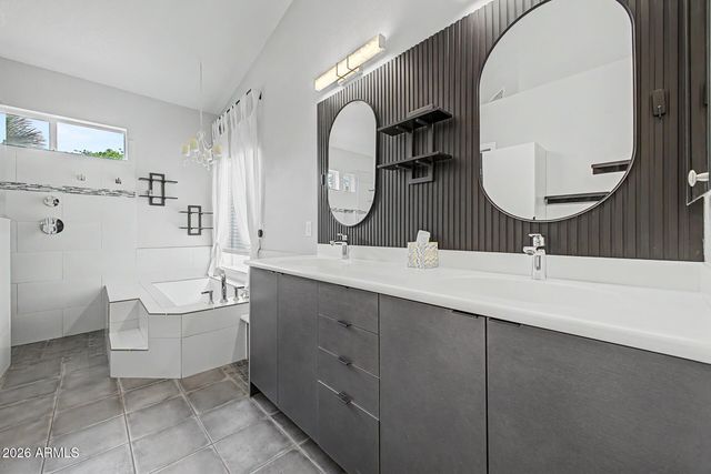 4445 W FALLEN LEAF Lane, Glendale, AZ 85310