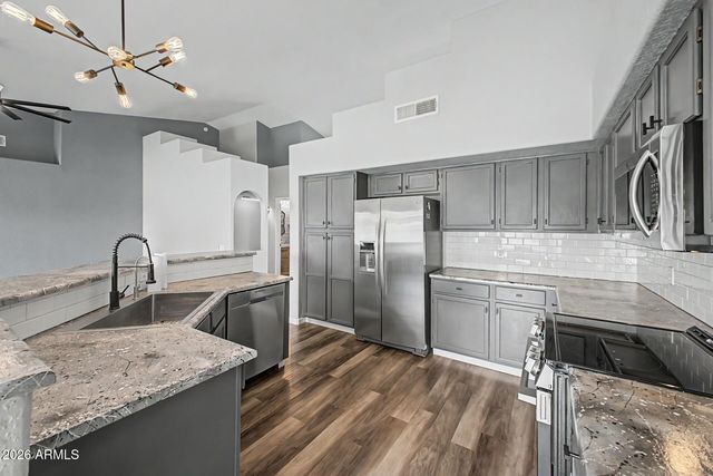 4445 W FALLEN LEAF Lane, Glendale, AZ 85310