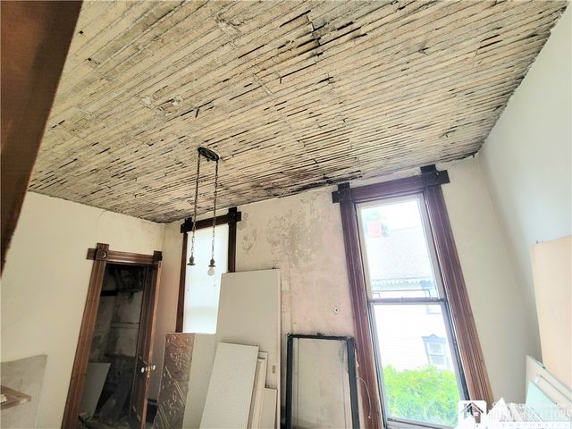 52 Lakeview Avenue, Jamestown, NY 14701