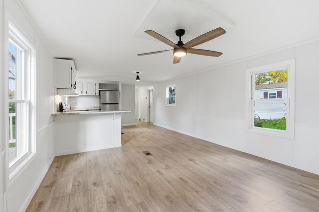 41 Longmeadow Drive, Concord, NH 03301