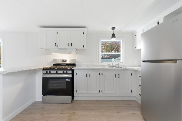 41 Longmeadow Drive, Concord, NH 03301