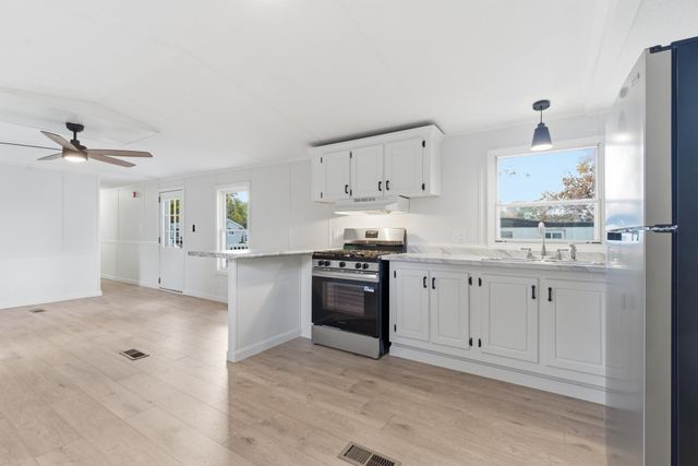 41 Longmeadow Drive, Concord, NH 03301