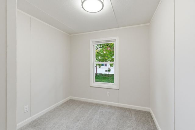 41 Longmeadow Drive, Concord, NH 03301