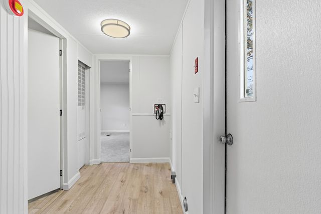 41 Longmeadow Drive, Concord, NH 03301