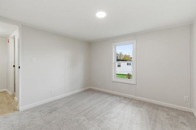 41 Longmeadow Drive, Concord, NH 03301