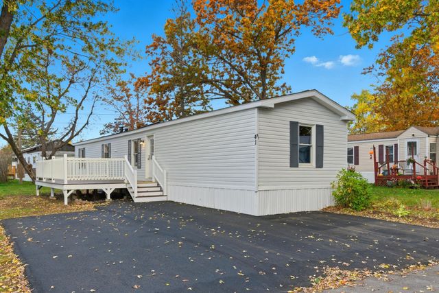 41 Longmeadow Drive, Concord, NH 03301