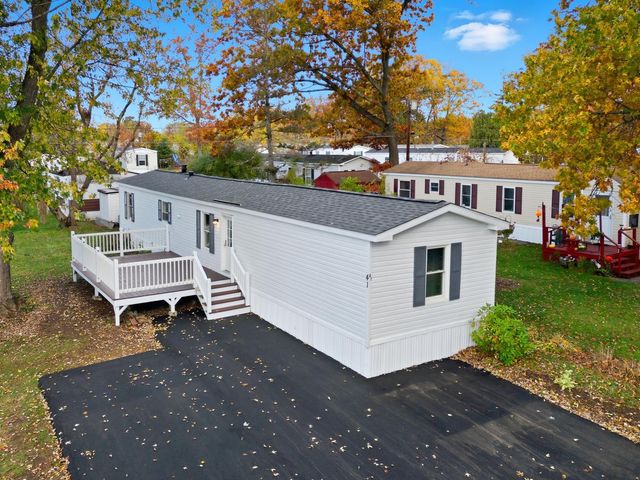 41 Longmeadow Drive, Concord, NH 03301