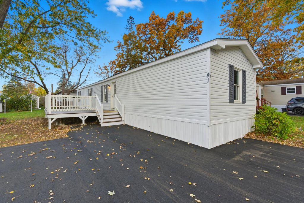 41 Longmeadow Drive, Concord, NH 03301