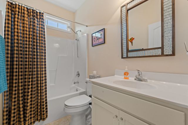 127 Fincham Dr., Little River, SC 29566