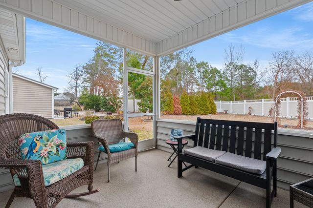 127 Fincham Dr., Little River, SC 29566