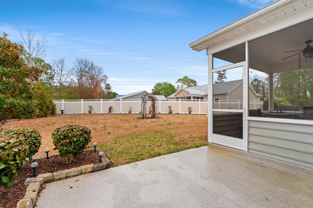 127 Fincham Dr., Little River, SC 29566