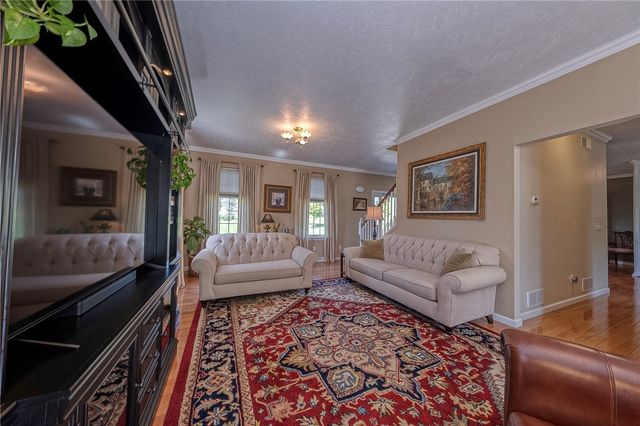 373 Old Plank Rd, Penn Twp, PA 16002