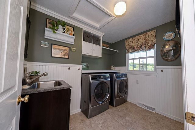 373 Old Plank Rd, Penn Twp, PA 16002