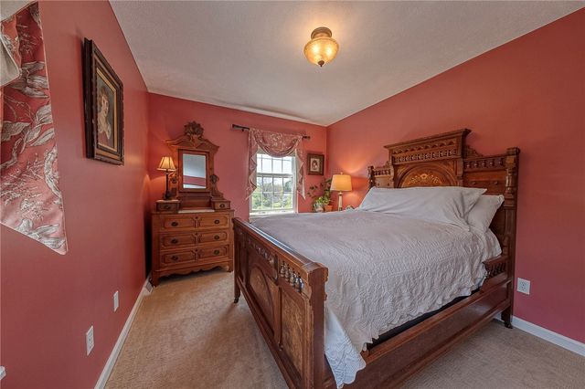 373 Old Plank Rd, Penn Twp, PA 16002