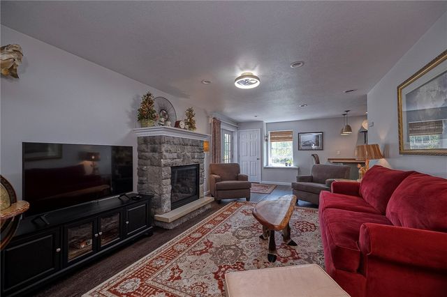 373 Old Plank Rd, Penn Twp, PA 16002