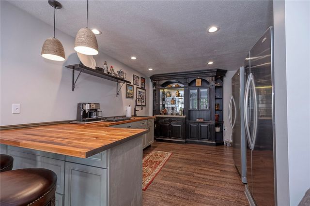 373 Old Plank Rd, Penn Twp, PA 16002