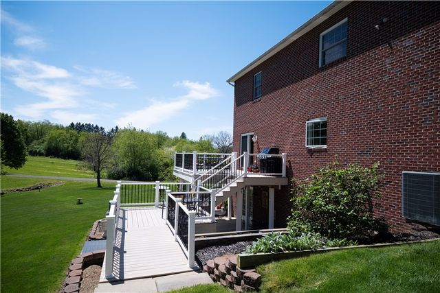 373 Old Plank Rd, Penn Twp, PA 16002