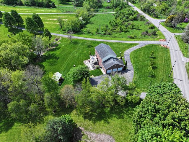 373 Old Plank Rd, Penn Twp, PA 16002