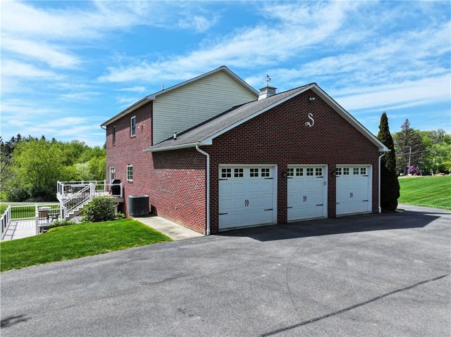 373 Old Plank Rd, Penn Twp, PA 16002
