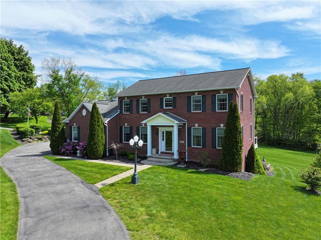 373 Old Plank Rd, Penn Twp, PA 16002