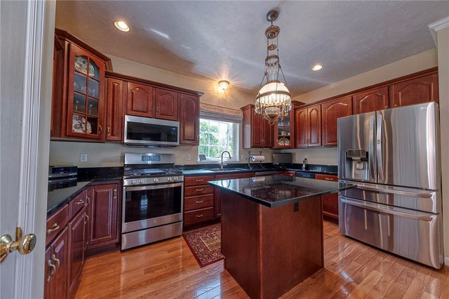 373 Old Plank Rd, Penn Twp, PA 16002
