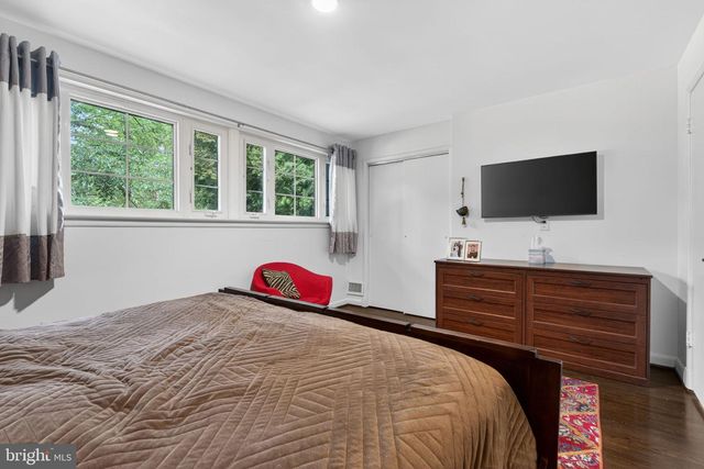 5211 NEBRASKA AVE NW, Washington, DC 20015