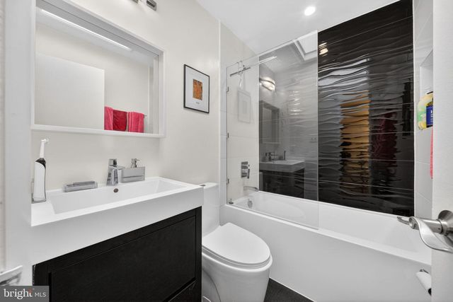 5211 NEBRASKA AVE NW, Washington, DC 20015