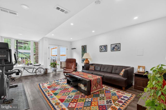 5211 NEBRASKA AVE NW, Washington, DC 20015