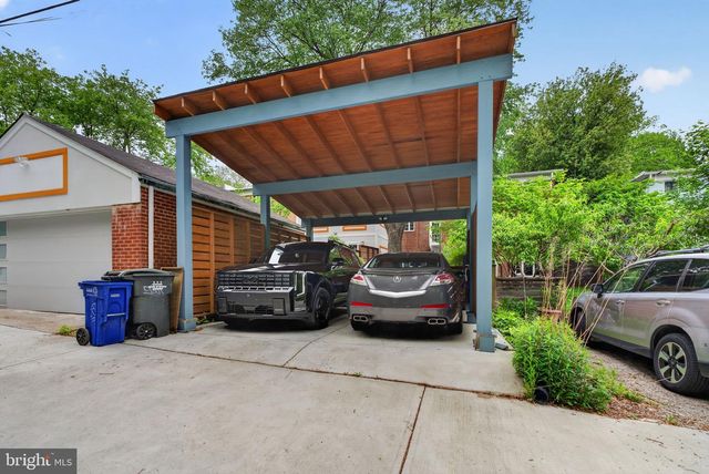 5211 NEBRASKA AVE NW, Washington, DC 20015