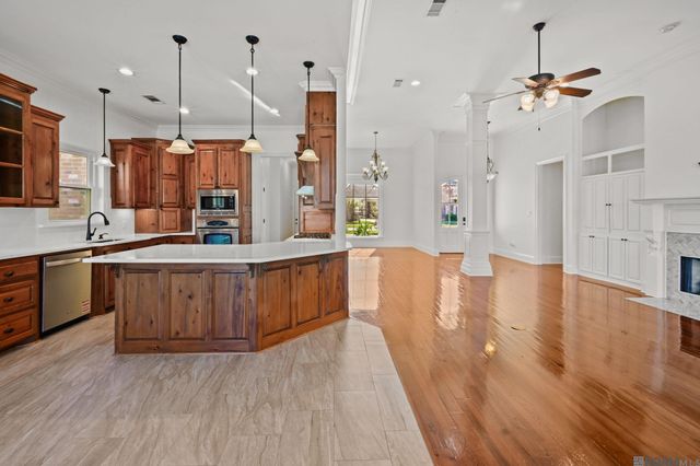 36464 Lake Bend Ave, Prairieville, LA 70769