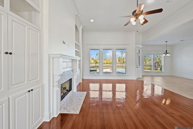 36464 Lake Bend Ave, Prairieville, LA 70769