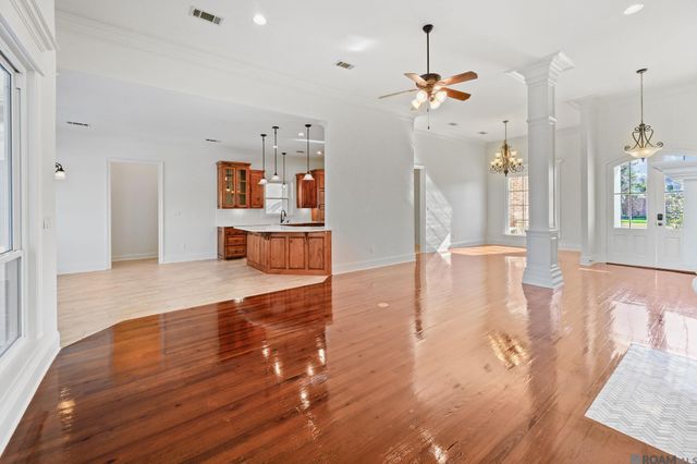 36464 Lake Bend Ave, Prairieville, LA 70769