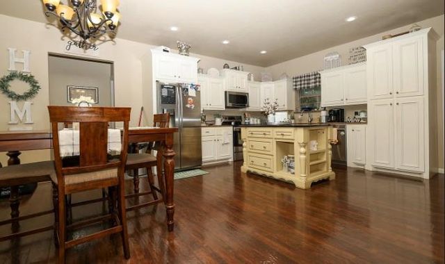 27059 Whispering Oaks Drive, Blanchard, OK 73010