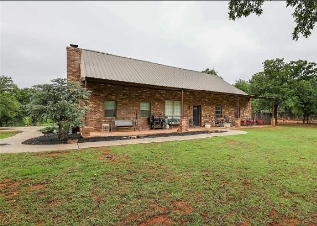 27059 Whispering Oaks Drive, Blanchard, OK 73010